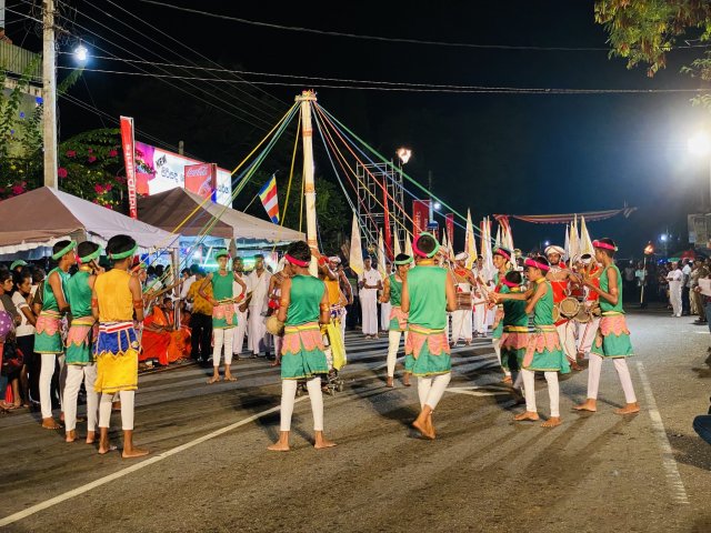 Dambadeniya Esala Perahera
